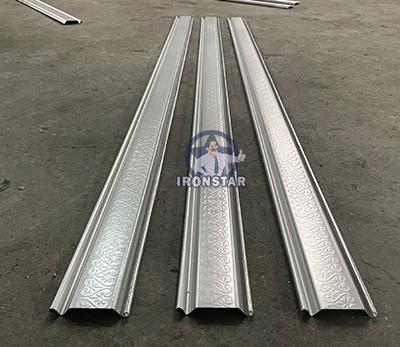 Fensterladentürrolle, die Maschine 3 bildet
