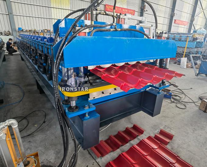 IBR und 828 glasig-glänzende Fliesendoppelschichtrolle, die Maschine 2 bilden