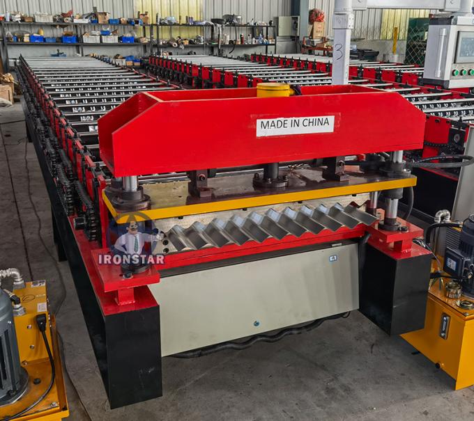 gewölbte Rolle 762, die Maschine 1 bildet