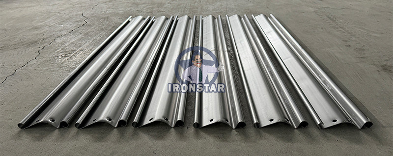 “Full Automatic Rolling Shutter Door Roll Forming Machine Galvanized Steel PPGI Roller Shutter Forming Machinery for Israel Construction Industry CE Certified Automatic Rolling Shutter Door ”